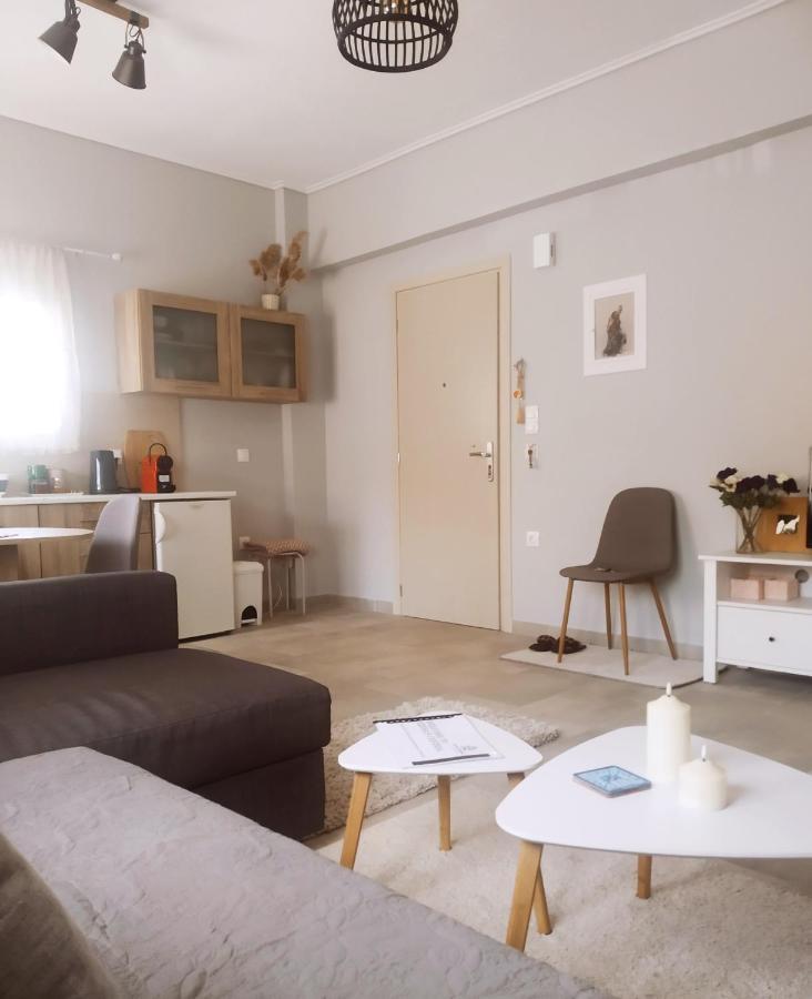 Mesolóngion Xrysa'S Central City Apartment מראה חיצוני תמונה